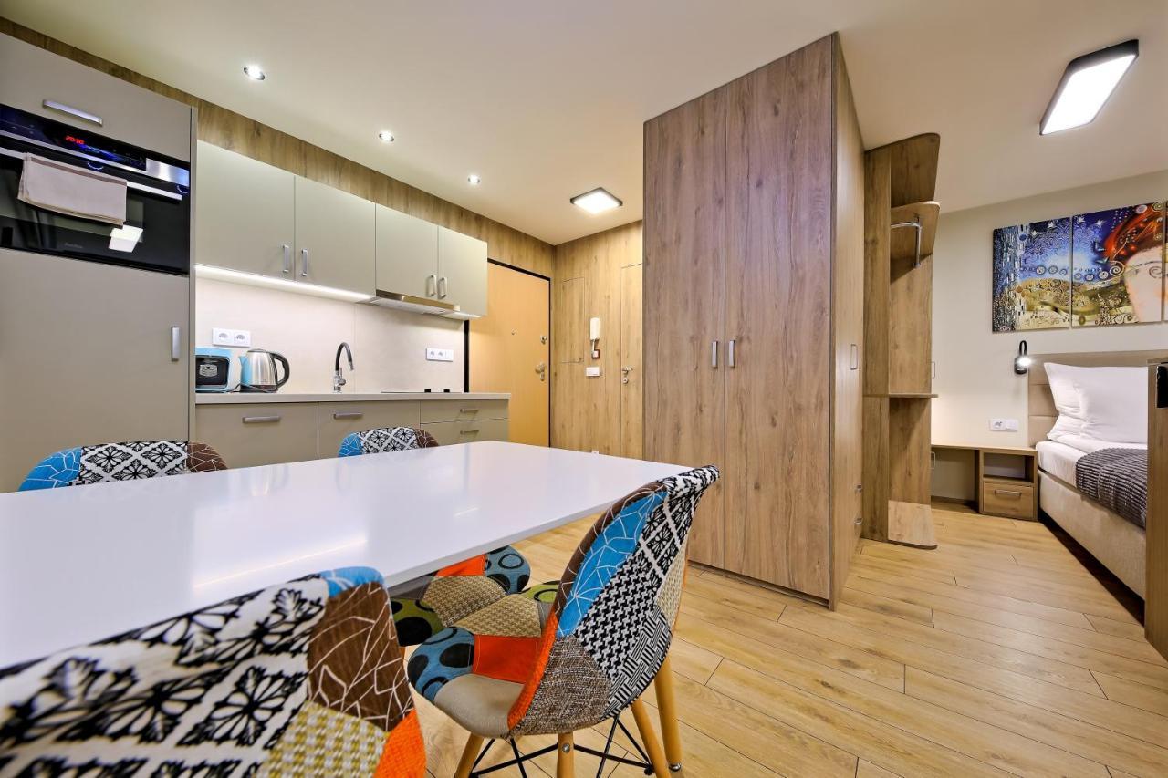 Inpoint Apartments G11 Near Old Town & Kazimierz District & Parking Option 克拉科夫 外观 照片