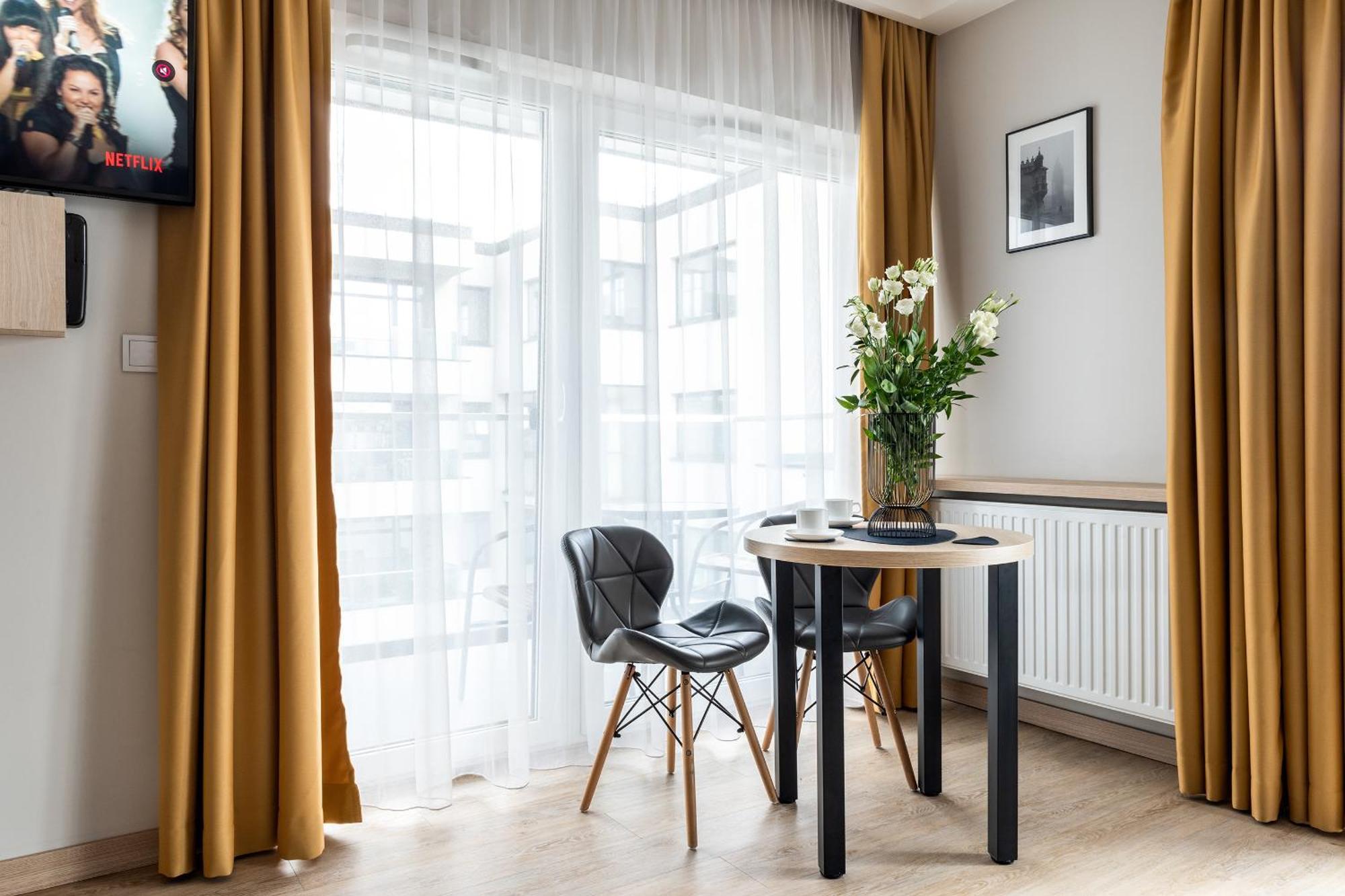 Inpoint Apartments G11 Near Old Town & Kazimierz District & Parking Option 克拉科夫 客房 照片